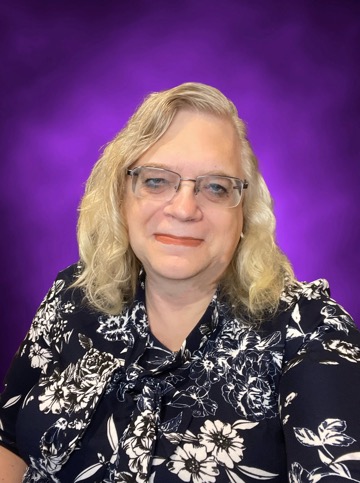 Kelly Headshot purple